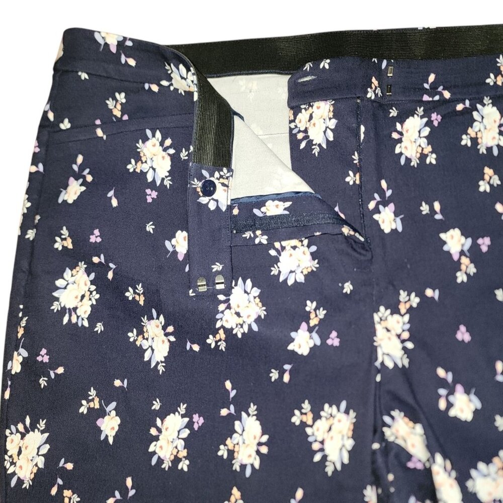 Lane Bryant Pants Womens Plus Size 26R Blue Floral Comfort Waist With Pockets - Picture 2 of 5